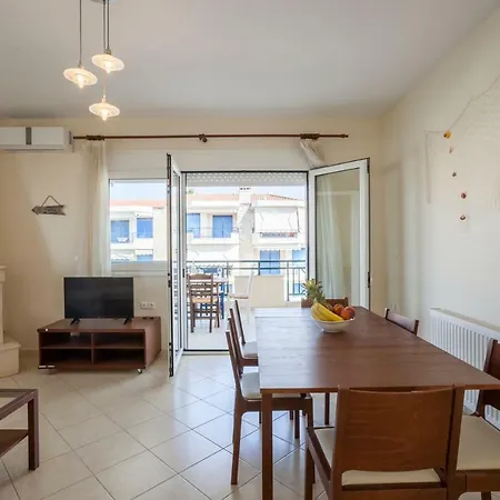 Apartmán Elegant Summerhouse With Bbq For Your Dream Holidays!!!